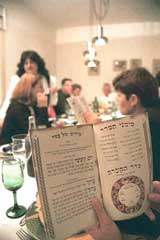 קריאה בהגדה של פסח